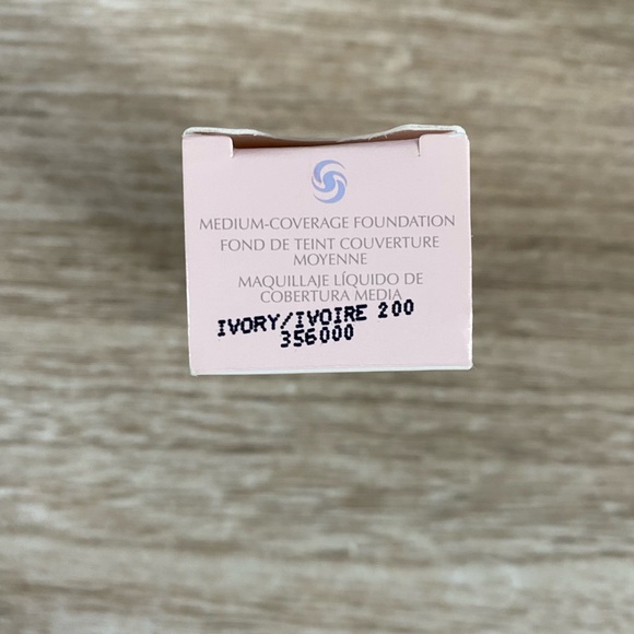 Mary Kay Medium Coverage Foundation Ivory 200 NWT - Picture 3 of 5